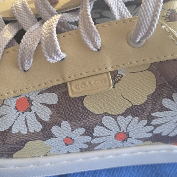Coach Floral Brown and Cream Sneakers Size 10 mens - Picture 4 of 7